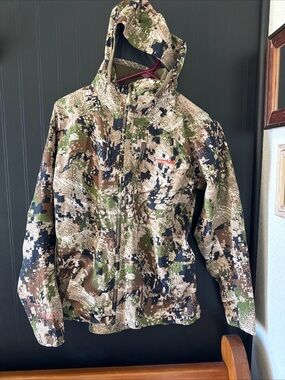 Women’s Sitka Camo Hooded Softshell Jacket - Multi Green